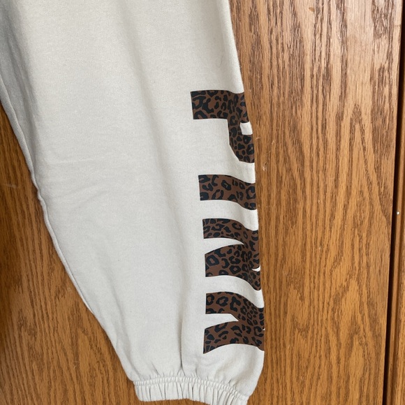 Cream Sweatpants with leopard Lettering - Picture 2 of 7